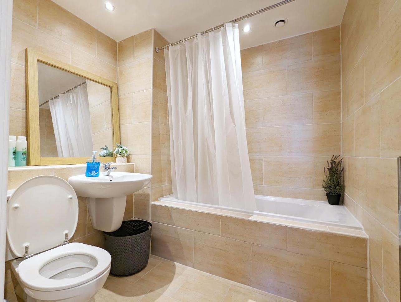 ליברפול Guest Room In City Centre Near Key Attractions מראה חיצוני תמונה